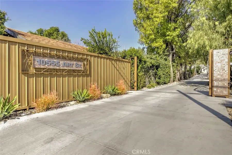 10555 Art Street, Shadow Hills, CA 91040 - Image #3