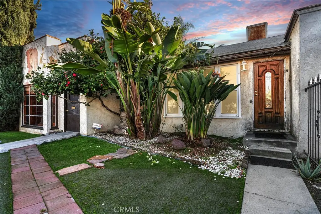 11170 Burbank, North Hollywood, CA 91601 - #1