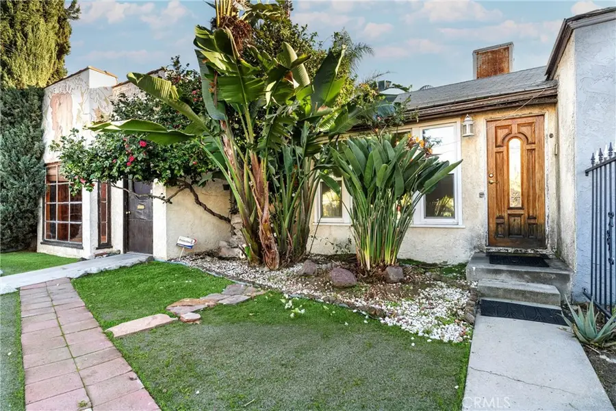 11170 Burbank, North Hollywood, CA 91601 - #2