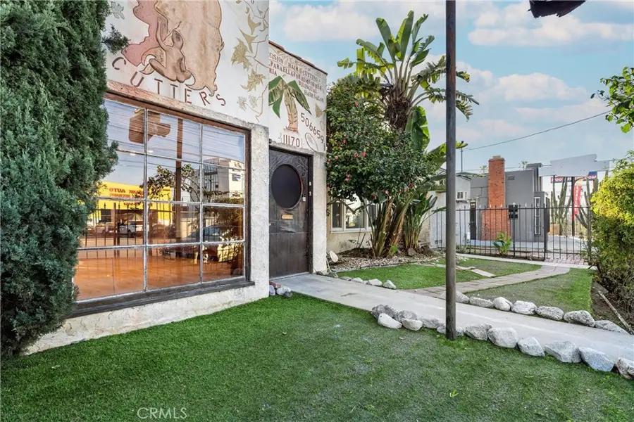 11170 Burbank, North Hollywood, CA 91601 - #3