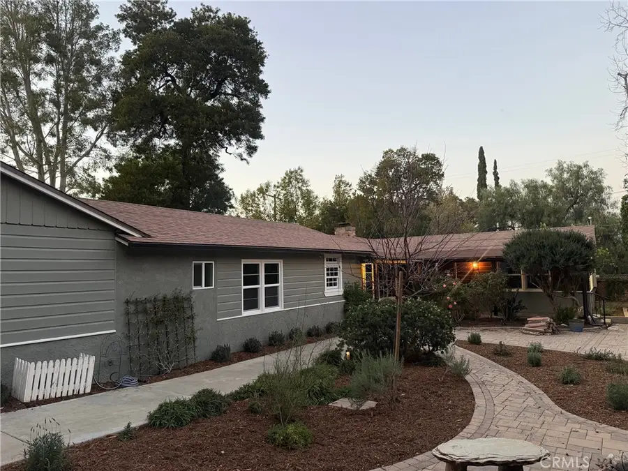 22121 Avenue Morelos, Woodland Hills, CA 91364 - Image #3