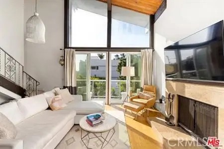 31 Spinnaker Street #15, Marina Del Rey, CA 90292