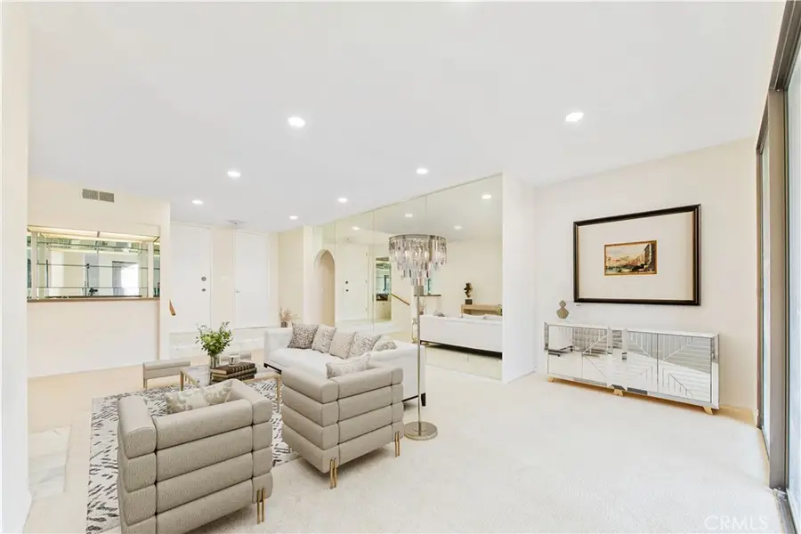 5340 Yarmouth #205, Encino, CA 91316 - #3