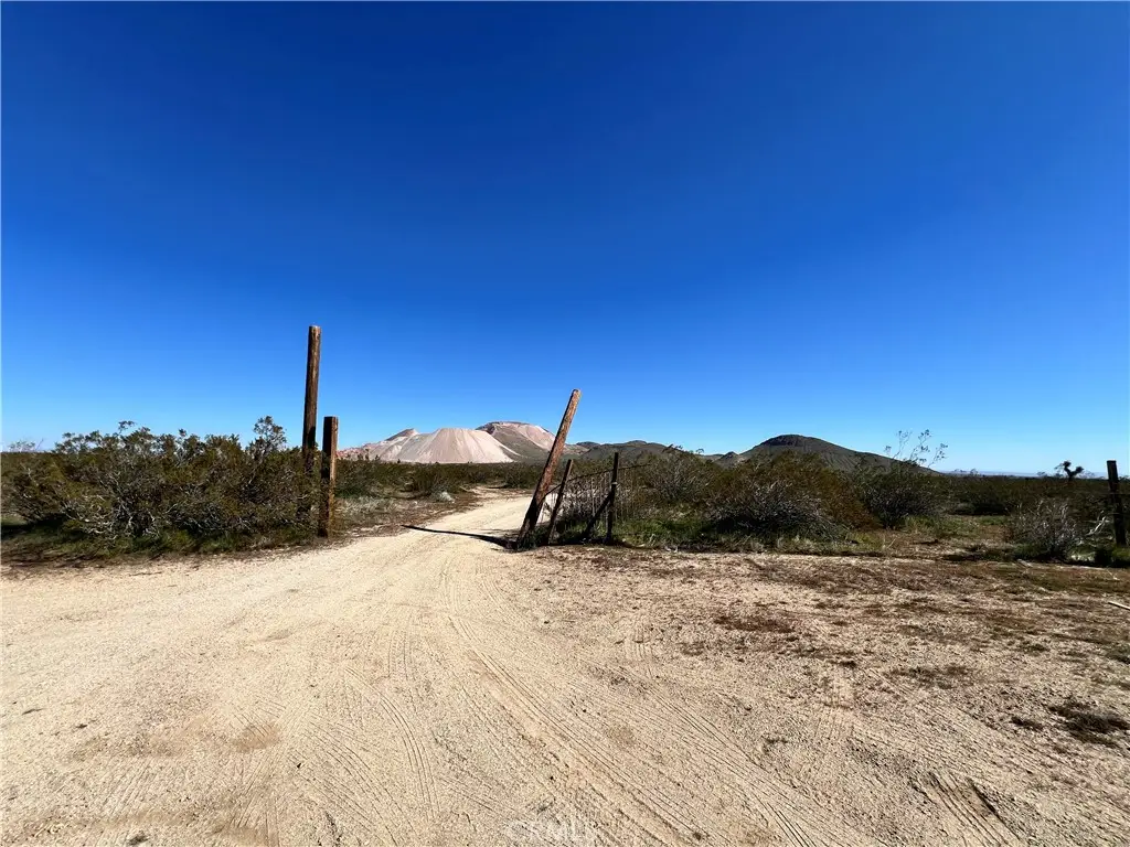 10376 55th Street W, Mojave, CA 93501 - #1