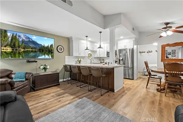 19160 Avenue Of The Oaks #B, Newhall, CA 91321