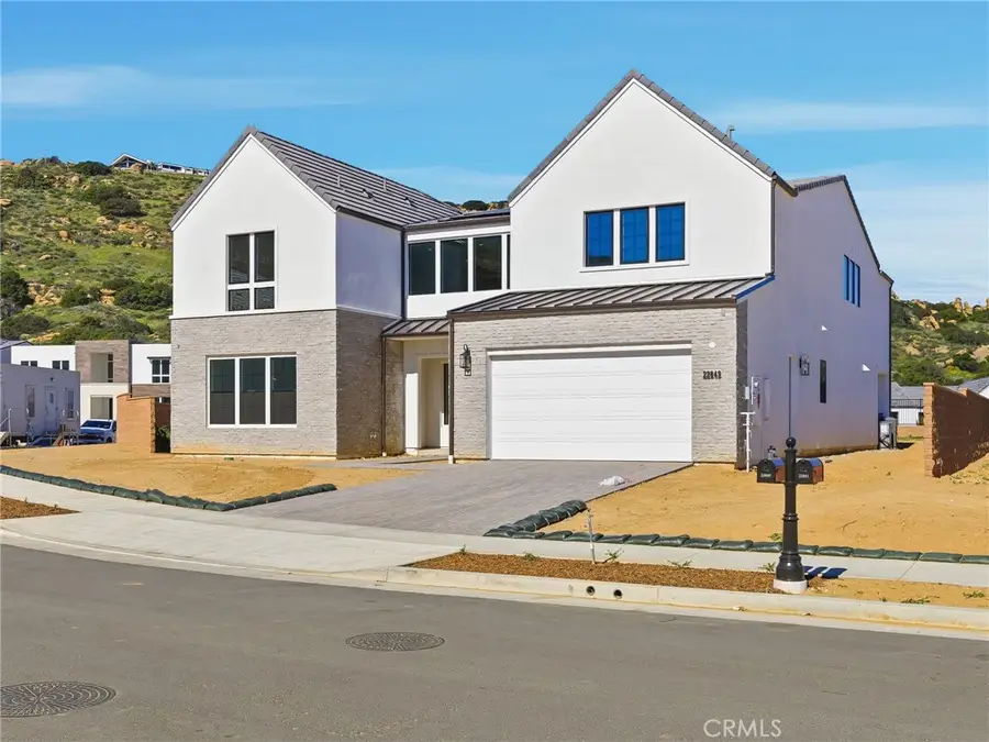 22849 W Seaqua Circle, Chatsworth, CA 91311 - #3