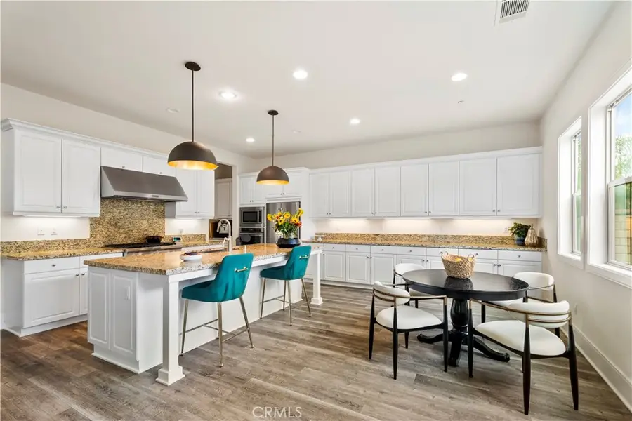 27606 Skylark Lane, Saugus, CA 91350 - #3