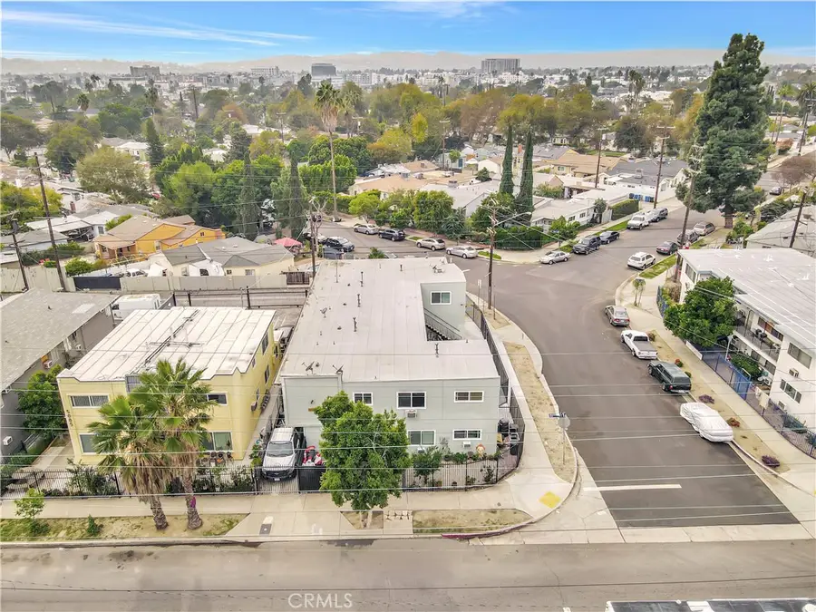 5887 Whitnall, North Hollywood, CA 91601 - #3