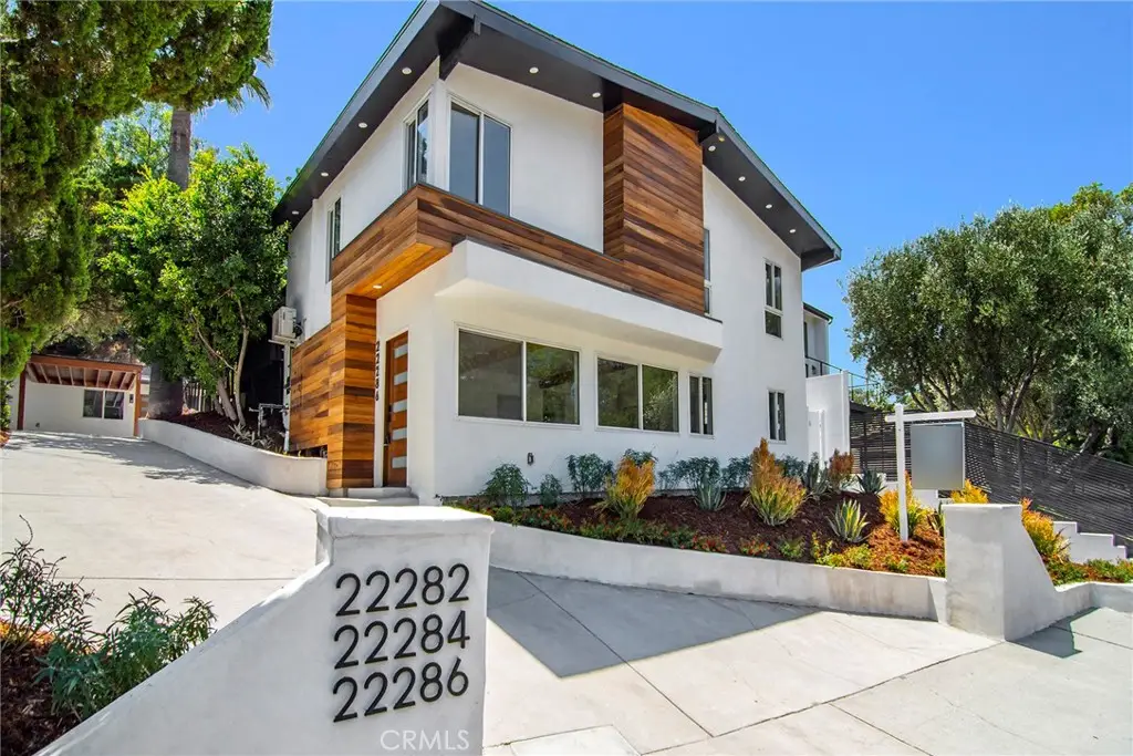 22284 Avenue San Luis, Woodland Hills, CA 91364 - #1