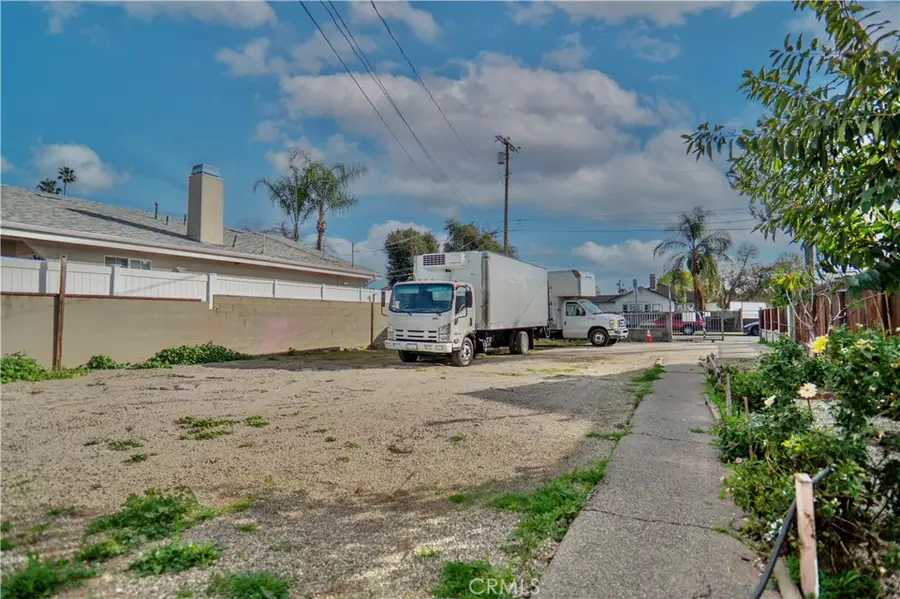 14841 Archwood, Van Nuys, CA 91405 - #2