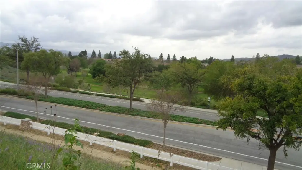 9516 Ca-118, Simi Valley, CA 93063 - #1