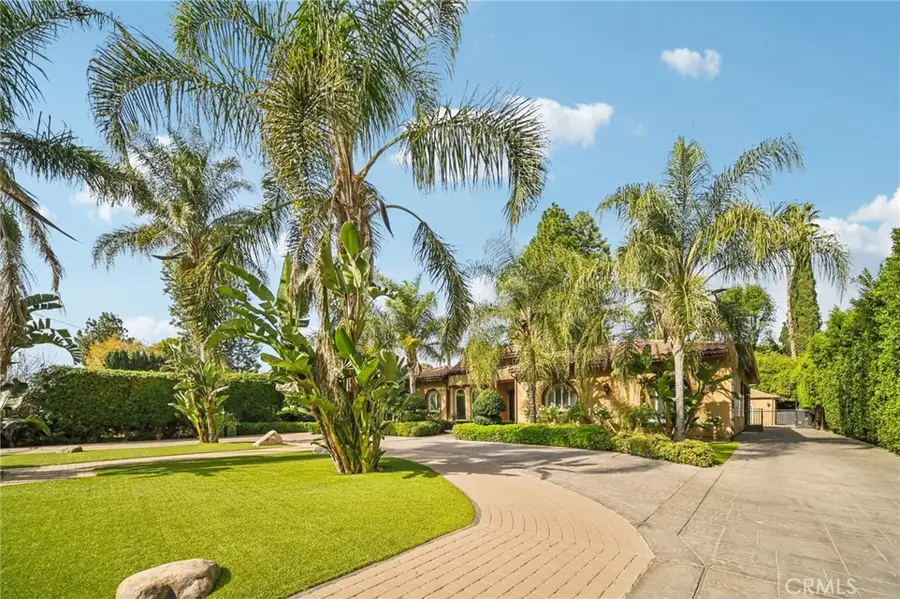 17401 Raymer Street, Northridge, CA 91325 - #3