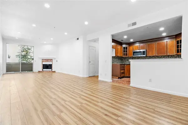 16940 Chatsworth #208, Granada Hills, CA 91344