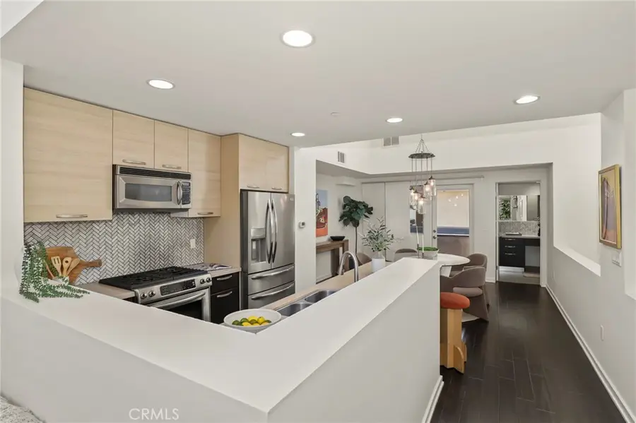 4005 Monroe Street #8, Los Angeles, CA 90029 - #2