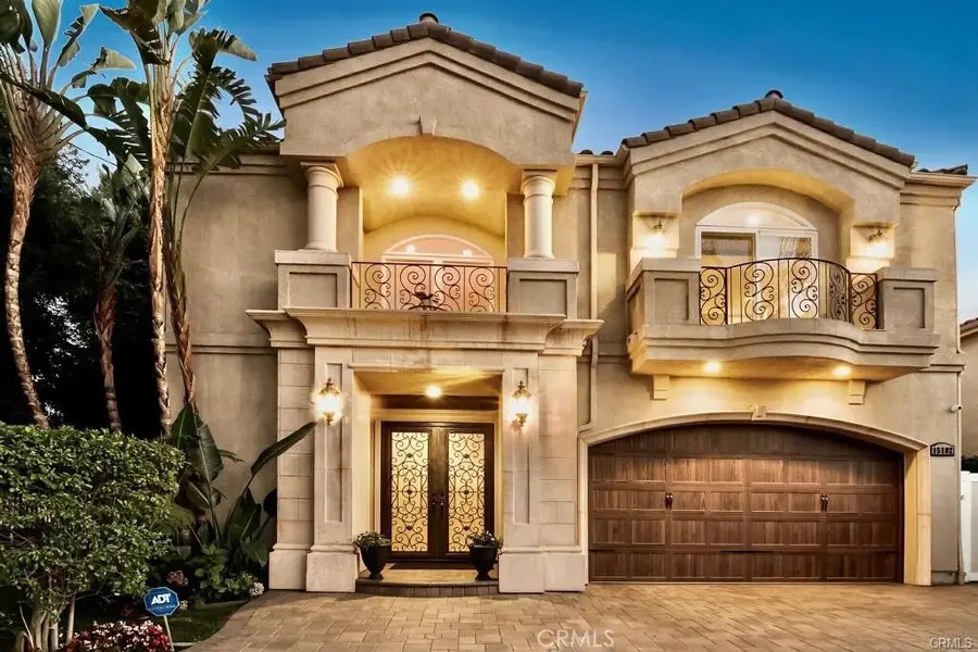 15102 Greenleaf Street, Sherman Oaks, CA 91403 - #2