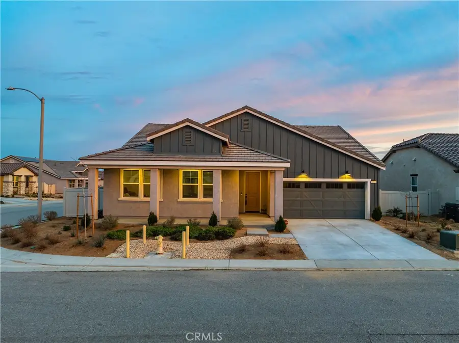 8812 W Dale Drive, Lancaster, CA 93536 - #2