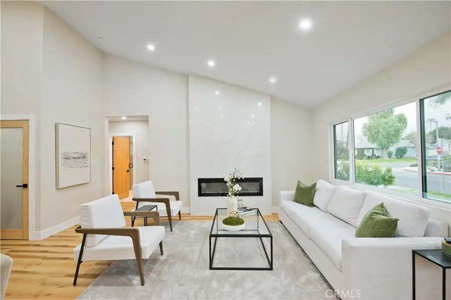 17905 Bullock Street, Encino, CA 91316 - #2