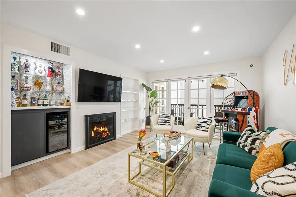 906 N Doheny Drive #318, West Hollywood, CA 90069 - #1
