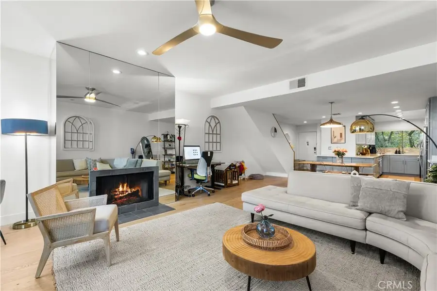 3880 Fredonia Drive #D, Los Angeles, CA 90068 - #2