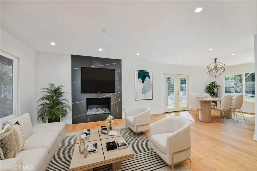 22357 Welby Way, Woodland Hills, CA 91303 - #2