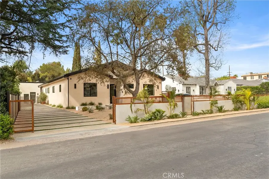5525 Carpenter Avenue, Valley Village, CA 91607 - #2