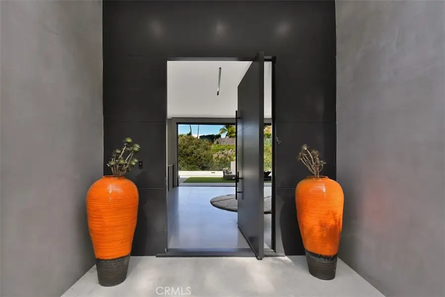 14753 Round Valley, Sherman Oaks, CA 91403 - #2