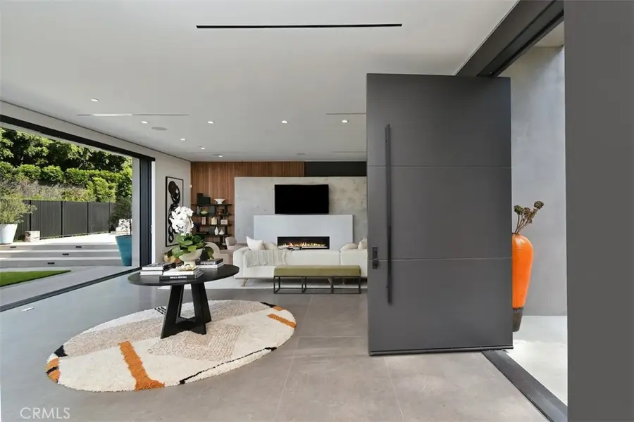 14753 Round Valley, Sherman Oaks, CA 91403 - #3