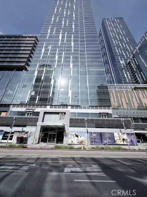 877 Francisco, Los Angeles, CA 90017