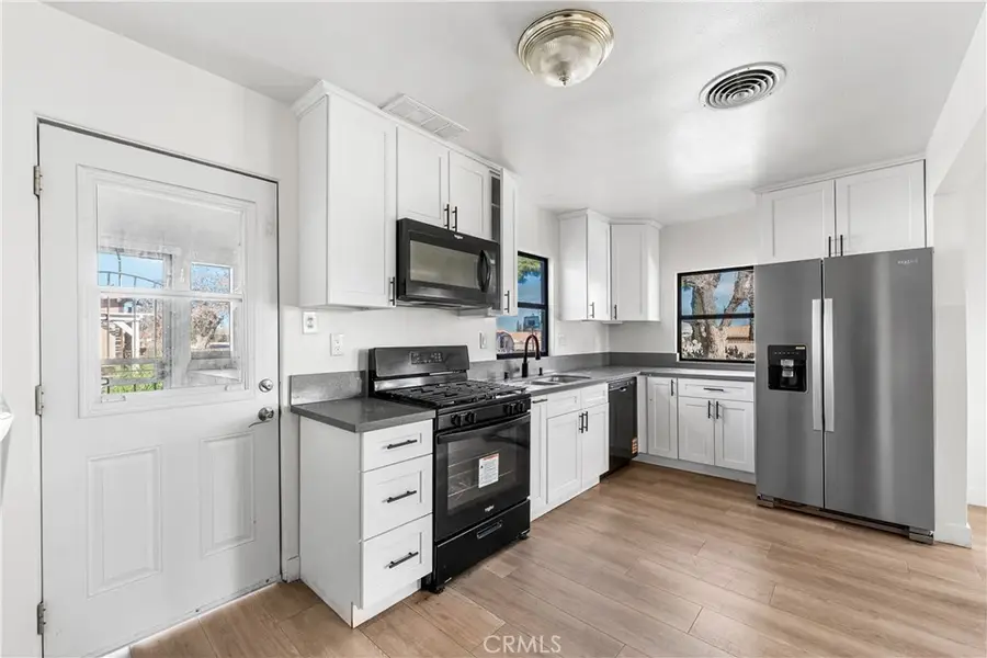 4523 W Avenue N, Lancaster, CA 93536 - #2