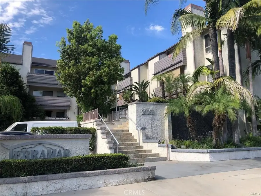 20253 Keswick Street #325, Winnetka, CA 91306 - #2