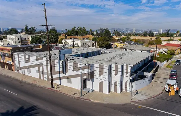 4905 W Adams Boulevard, Los Angeles, CA 90016