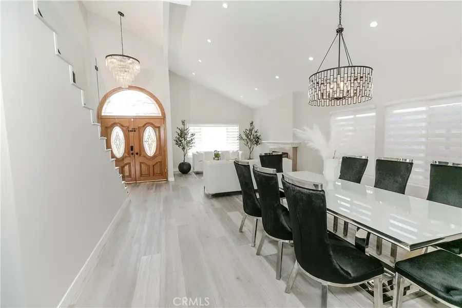 10670 Deering, Chatsworth, CA 91311 - #3