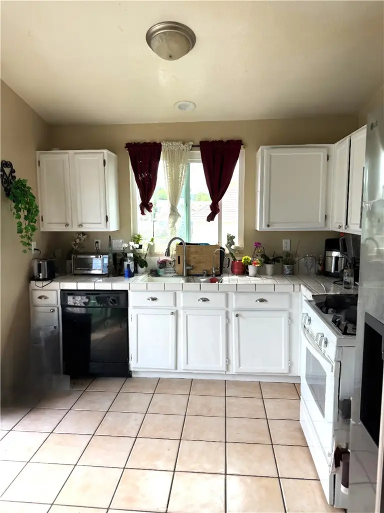 40514 Aster Pl, Palmdale, CA 93551 - #3