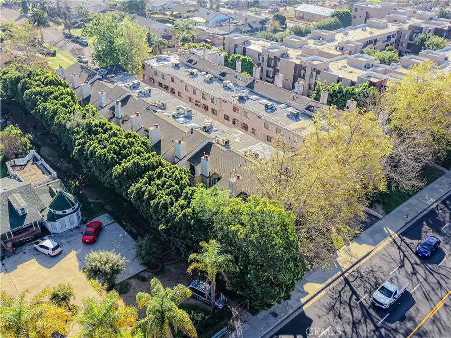 7904 Topanga Canyon Blvd #3, Canoga Park, CA 91304 - #2