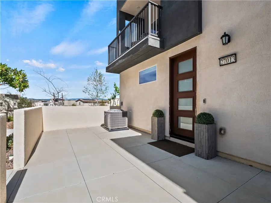 27013 Hummingbird Lane, Valencia, CA 91381 - #3
