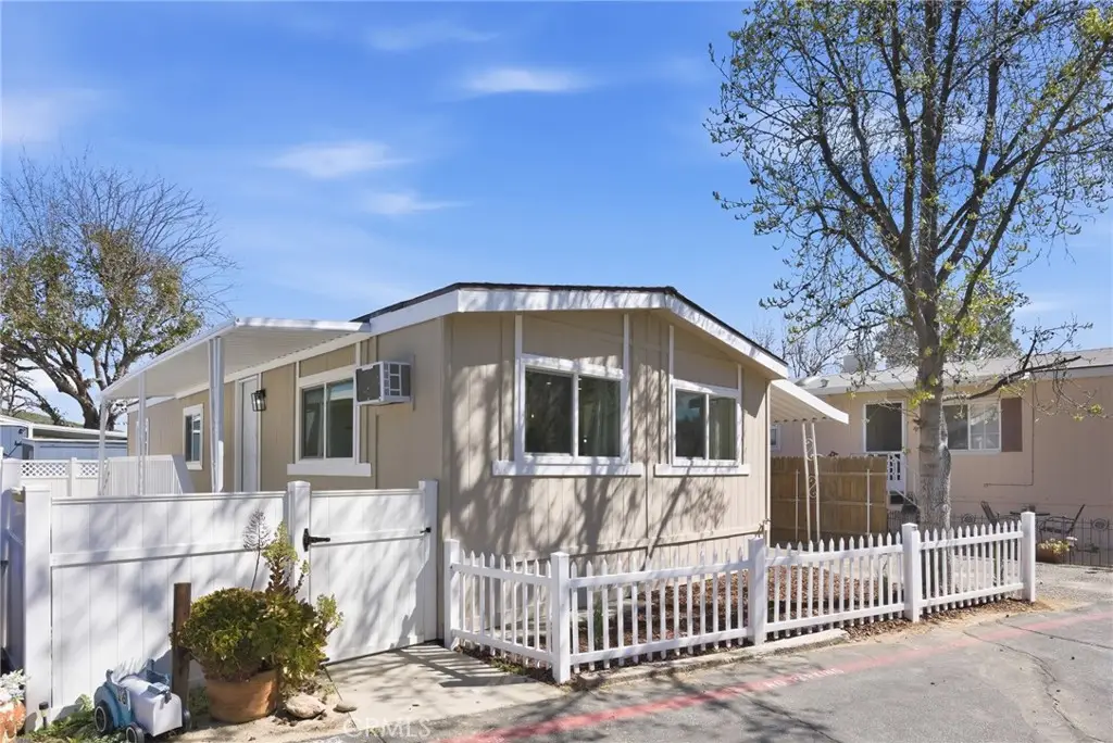 30000 Hasley Canyon #16, Castaic, CA 91384 - #1