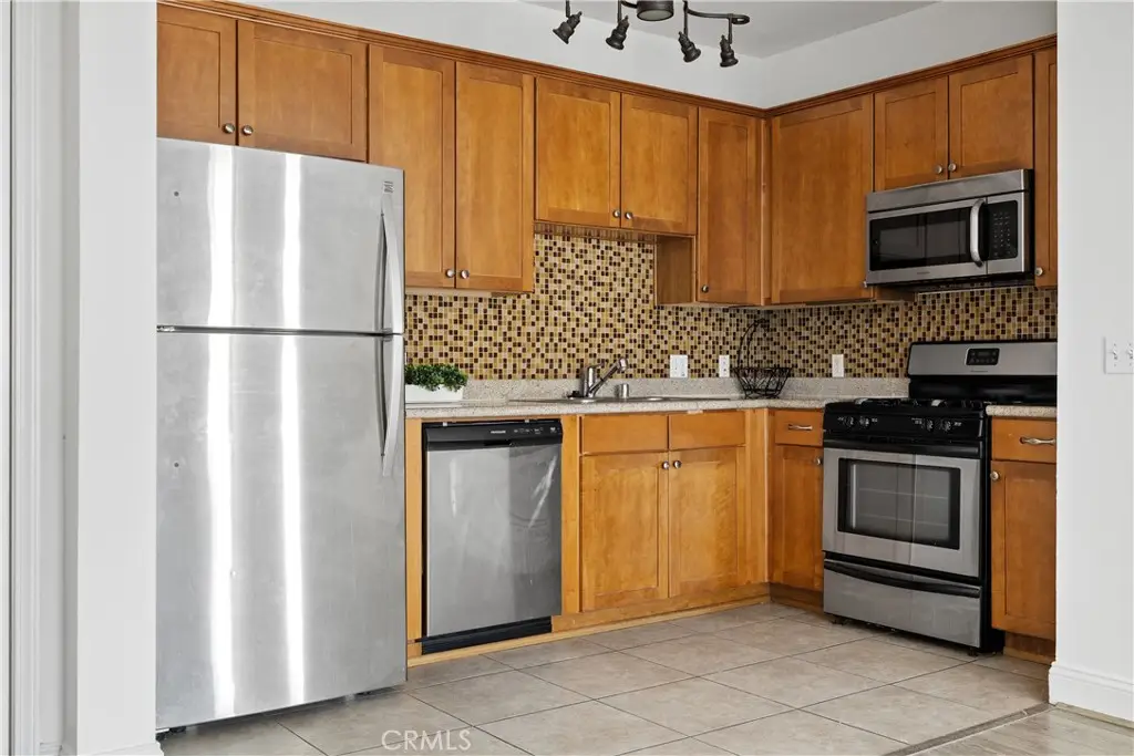 6938 Laurel Canyon Blvd #304, North Hollywood, CA 91605 - #1