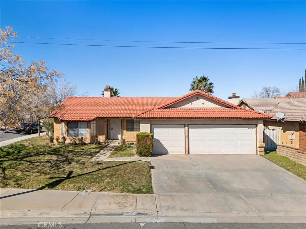 2037 W Avenue P8, Palmdale, CA 93551 - #1