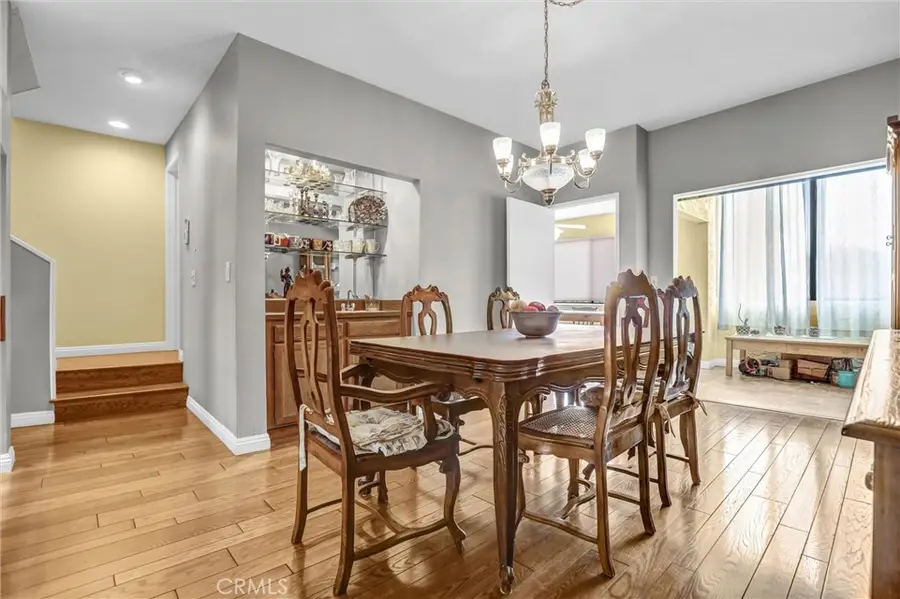 18242 Burbank Boulevard #8, Tarzana, CA 91356 - #2