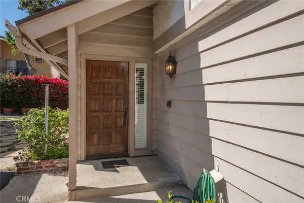 18319 Collins, Tarzana, CA 91356