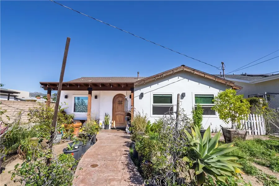 17525 Kingsbury Street, Granada Hills, CA 91344 - #2