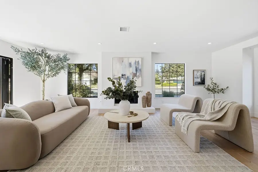 10345 Oso Avenue, Chatsworth, CA 91311 - #2