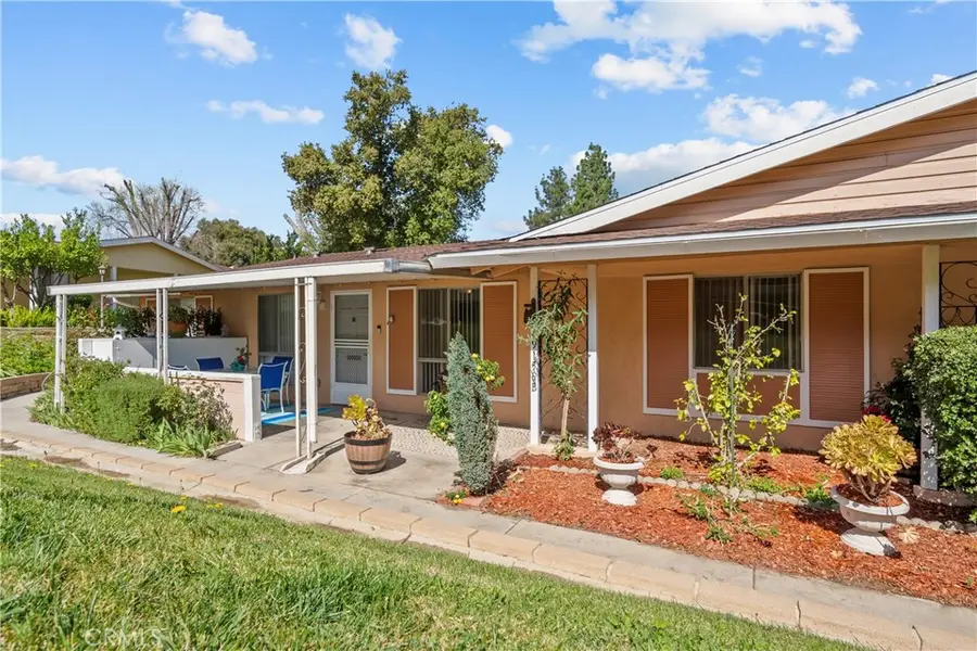 19156 Avenue Of The Oaks #B, Newhall, CA 91321 - #2