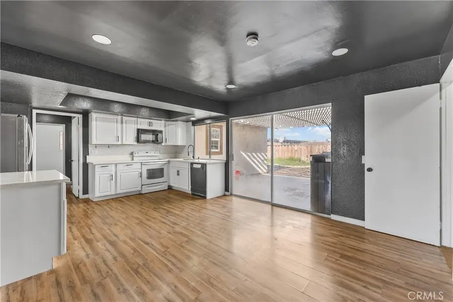 21449 Applewood, California City, CA 93505 - #3