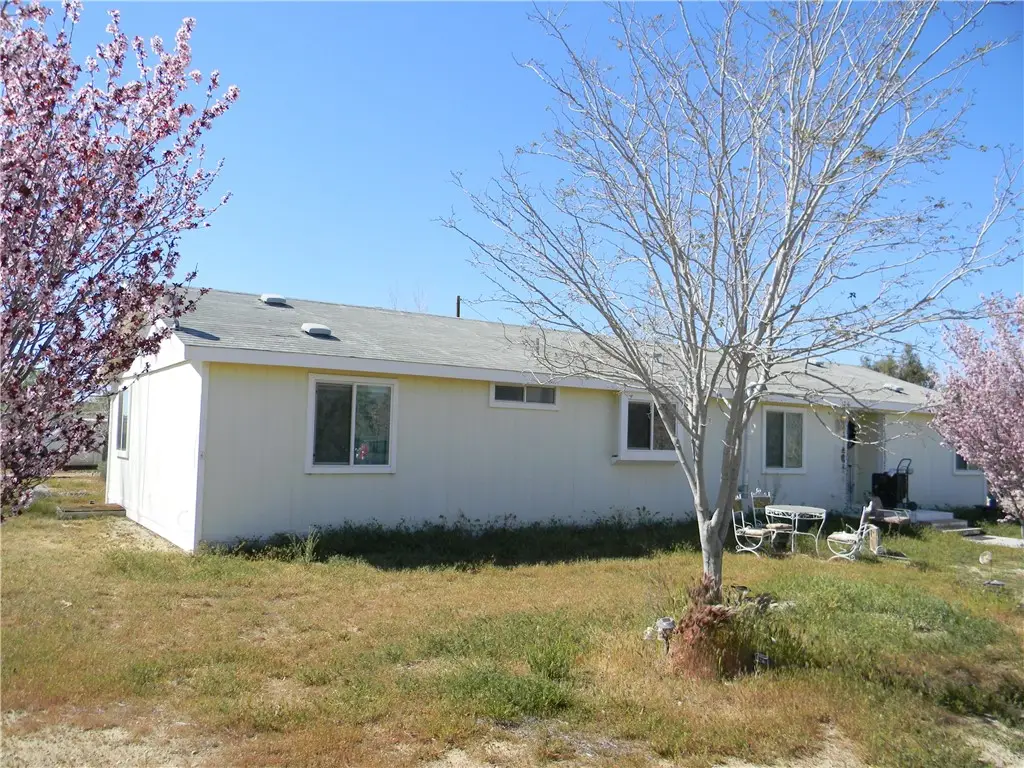 16846 E Avenue T, Llano, CA 93544 - #1