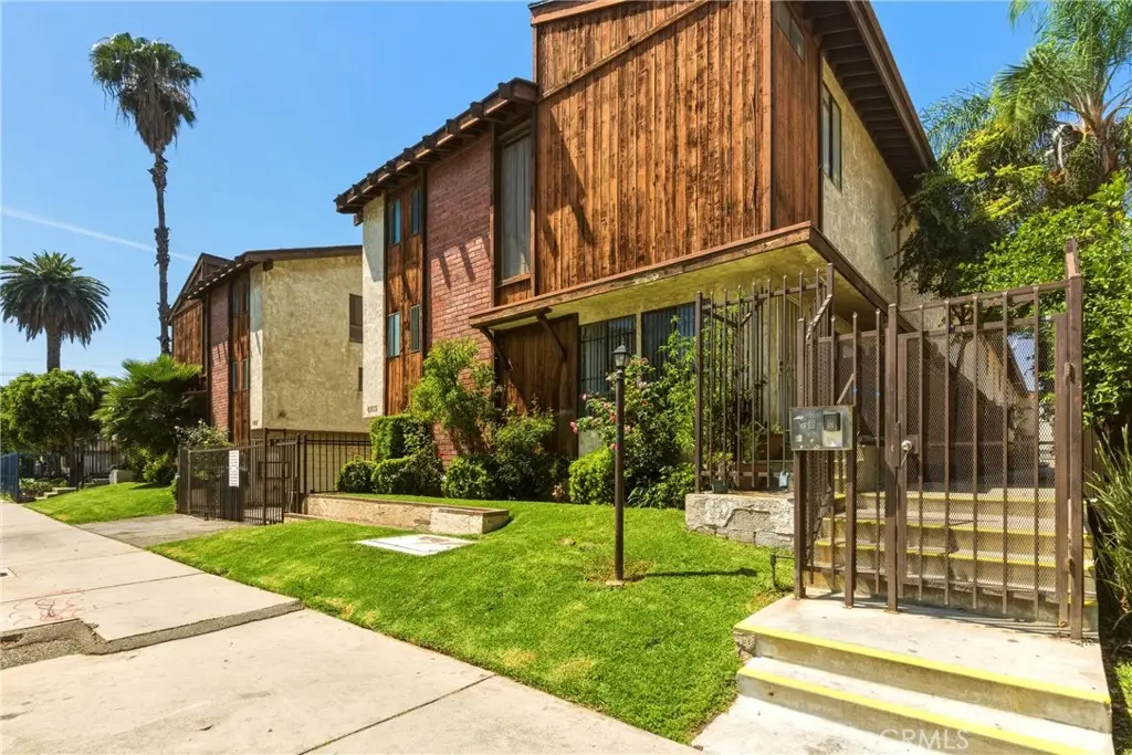 8933 Willis #15, Panorama City, CA 91402 - #1