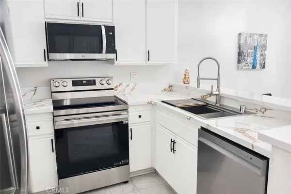 2456 Pleasant Way #A, Thousand Oaks, CA 91362