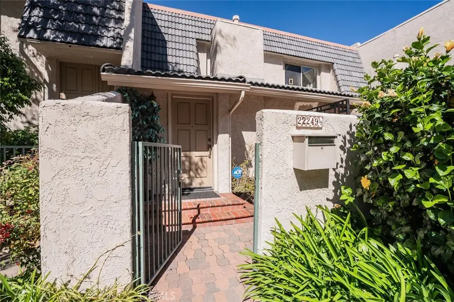 22249 Erwin, Woodland Hills, CA 91367 - #2