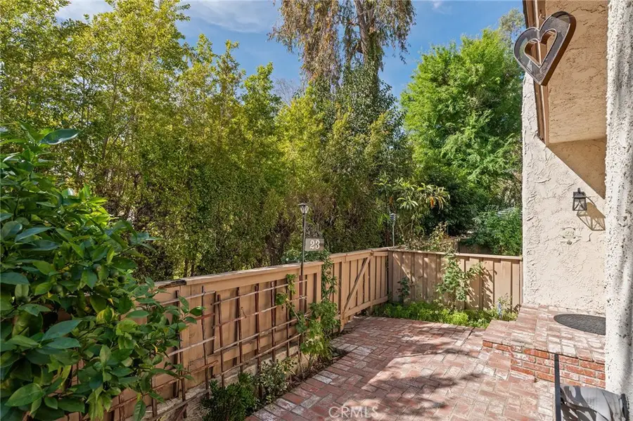 6121 Shoup #23, Woodland Hills, CA 91367 - #3