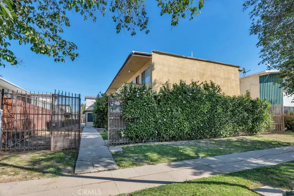 17945 Roscoe Blvd, Northridge, CA 91325 - #1